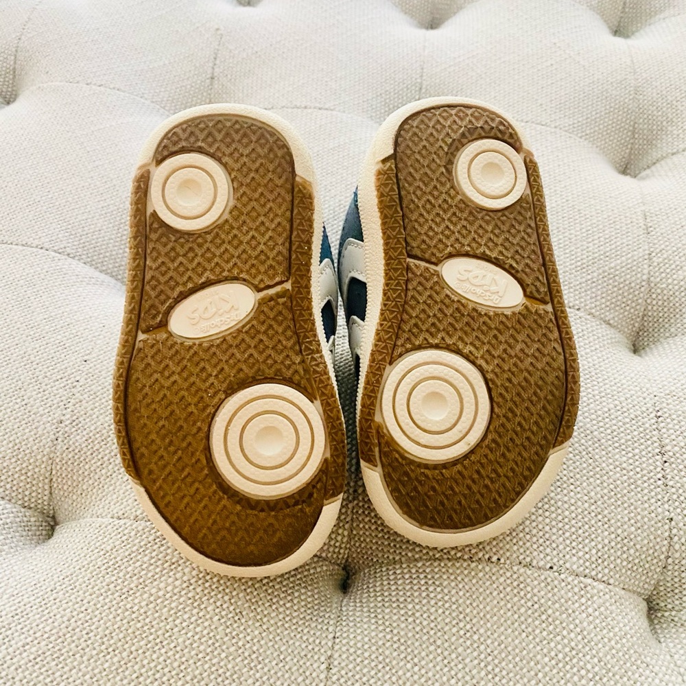 🎉HP🎉 NWOT Dr. Scholls Kids Kameron sneaker size 4 - Picture 3 of 3